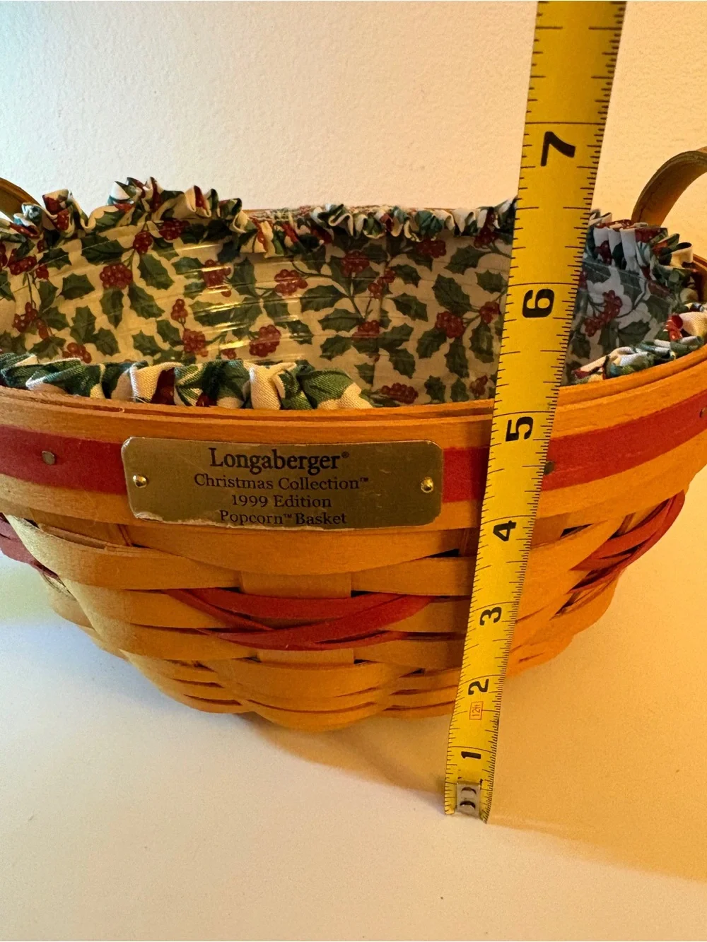 Vintage Longaberger 1999 Christmas Collection Popcorn Basket, Holly Berry Liner